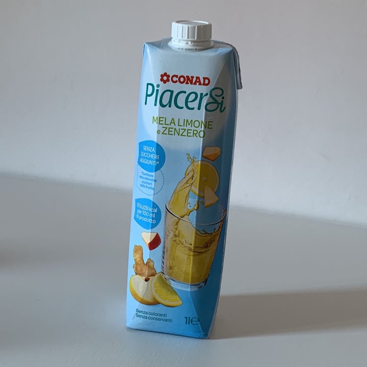 photo of Piacersi | Conad Succo Mela, Limone E Zenzero shared by @saracos on  28 Jan 2023 - review