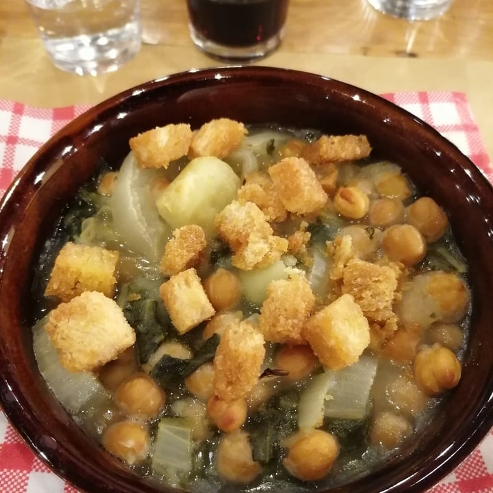 photo of Osteria della Balera zuppa con patate, coste, ceci e crostini di pane shared by @micheladallavalle on  24 Feb 2023 - review