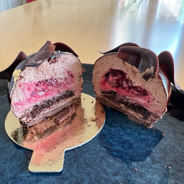 photo of White Rabbit Bakery Black Forest shared by @papilio on  11 May 2023 - review