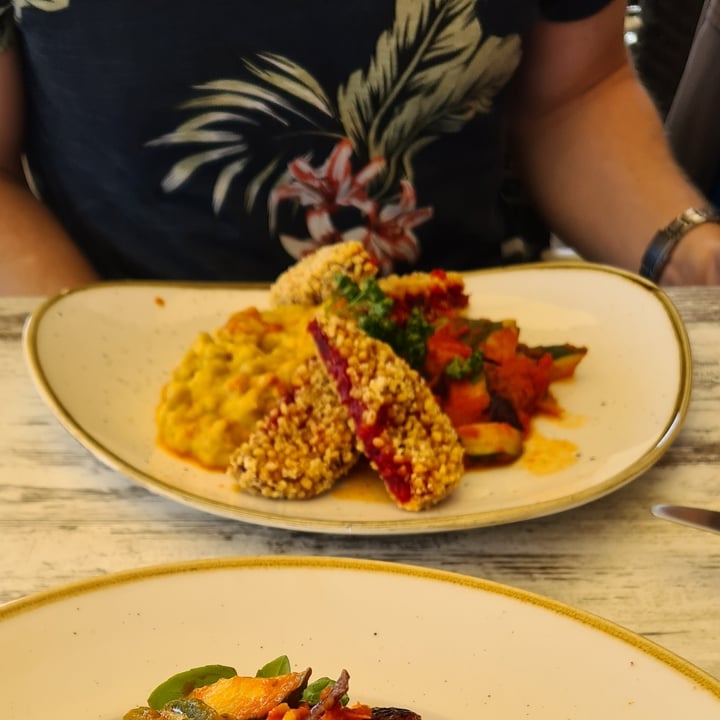 photo of Strandpirat Amrum Beetroot with vegetables and chickpeas shared by @jimbo on  04 Jun 2023 - review