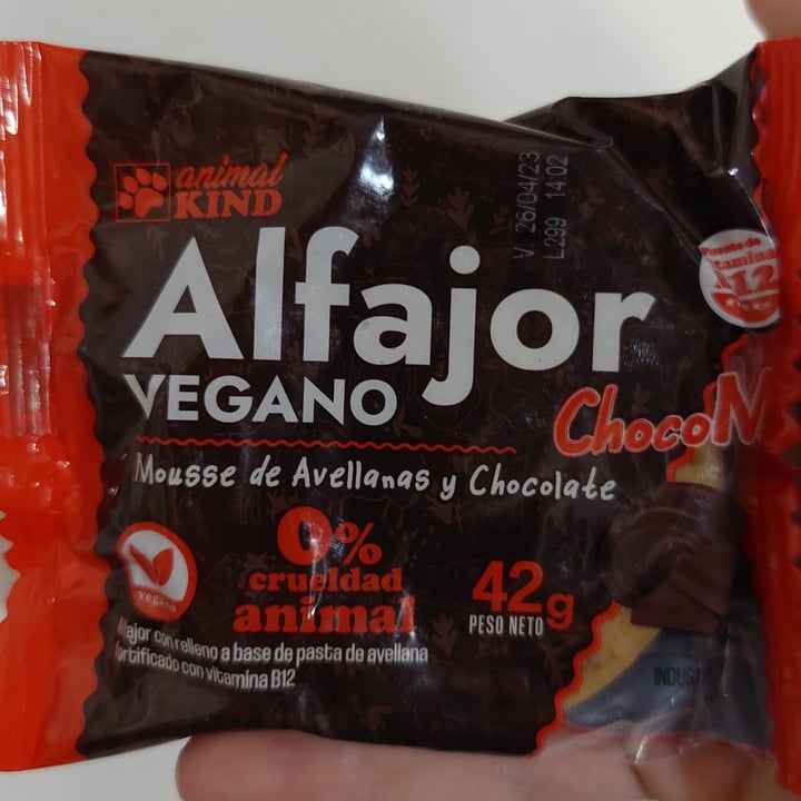 photo of Animal kind Alfajor Vegano Mousse de Avellanas y Chocolate shared by @aliasvegan on  10 Jan 2023 - review