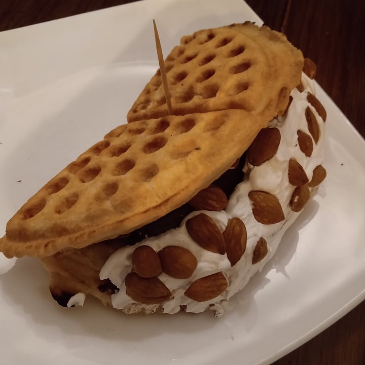 photo of Le Gule Waffles Vegan Bomb shared by @greenlover on  18 Jul 2023 - review