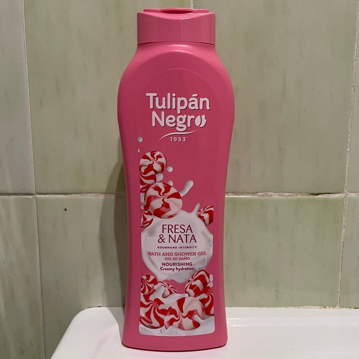 photo of Tulipán negro Gel De Fresa Y Nata shared by @pauladelriver on  04 Apr 2023 - review