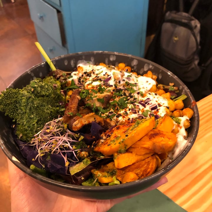 photo of Mapa Verde Buddha bowl shared by @bessiebean on  13 May 2023 - review