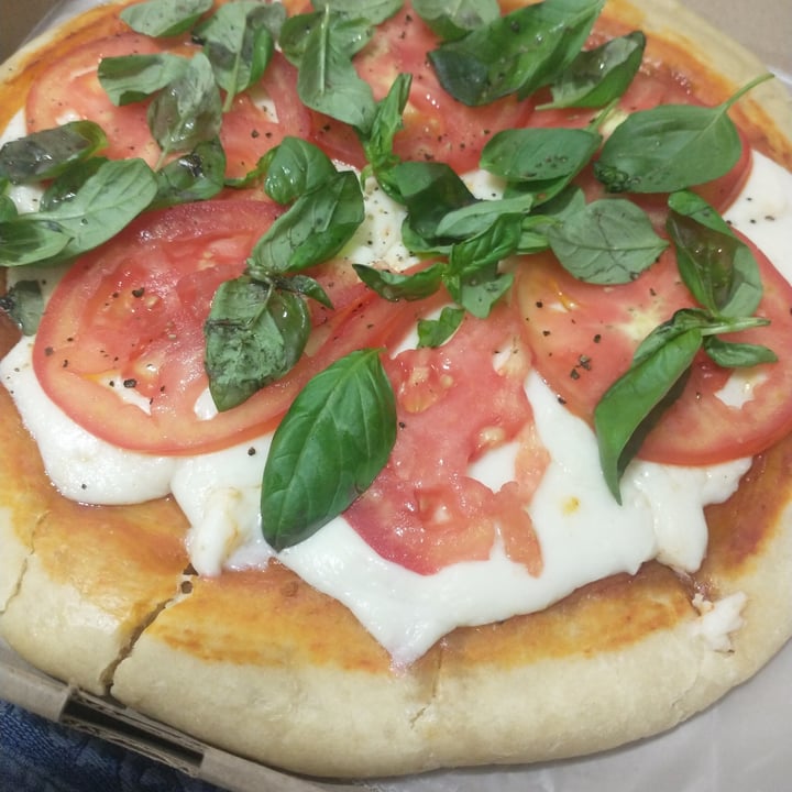 photo of Alchemy Pizza Vegana Pomodori y Rúcula shared by @diegopech92 on  18 Jan 2023 - review