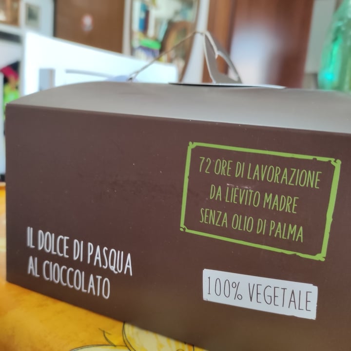 photo of MilanoVeg Colomba al cioccolato shared by @livinginitaly on  09 Apr 2023 - review