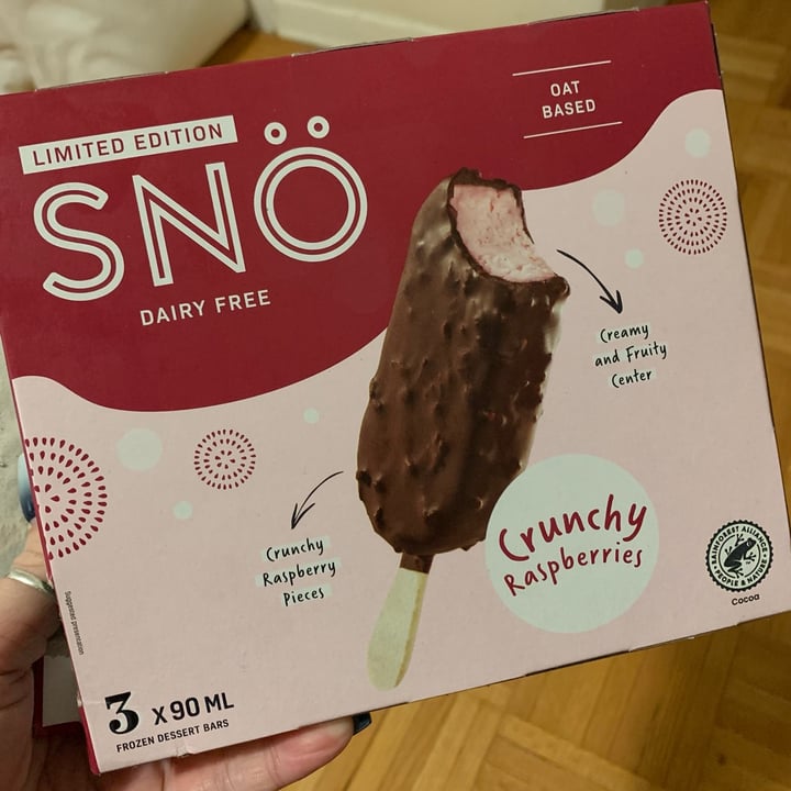 photo of Snö Frozen Dessert Bars Crunchy Raspberries shared by @nowmakeitvegan on  29 Mar 2023 - review