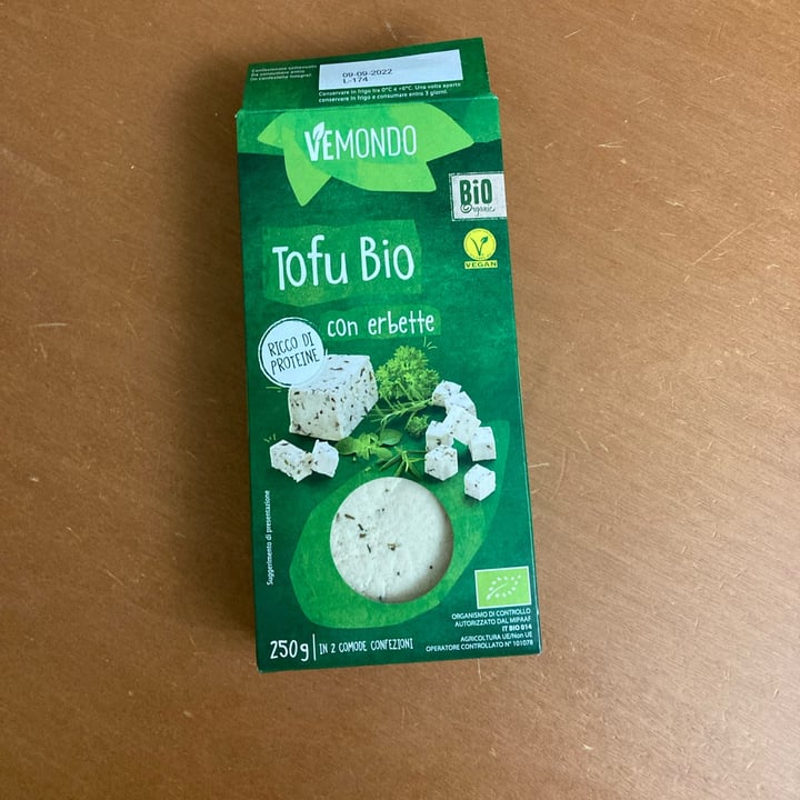 photo of Vemondo tofu con erbette shared by @kairologico on  17 Jun 2023 - review