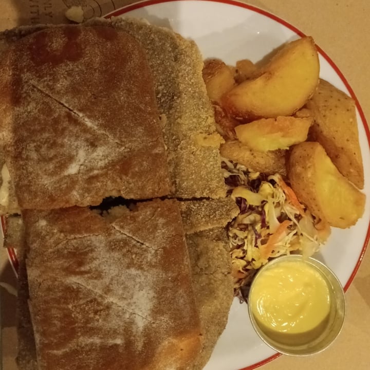 photo of Gordo Vegano sandwich de milanesa especial shared by @duuq on  13 Feb 2023 - review