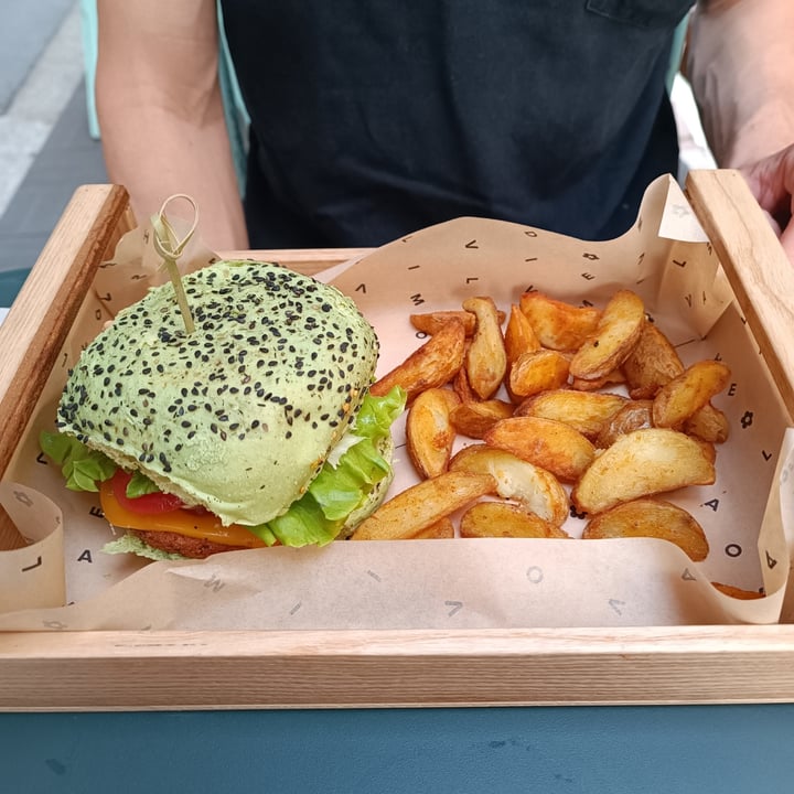 photo of Flower Burger Jungle burger bbq shared by @eleonorasoricaroyoga on  14 Jul 2023 - review