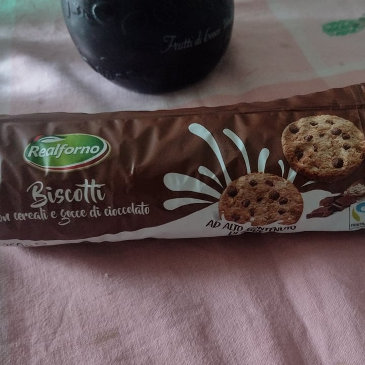 photo of Realforno Biscotti Cereali E Gocce Di Cioccolato shared by @laveganamarchiggiana on  25 Feb 2023 - review