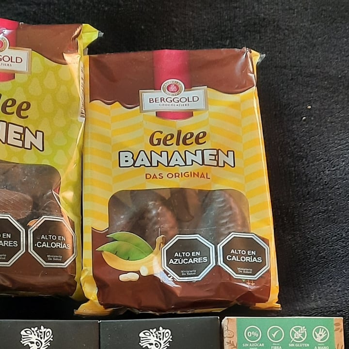 photo of Berggold Chocolatiers Bombones de Chocolate Plátano shared by @popol on  31 Dec 2022 - review