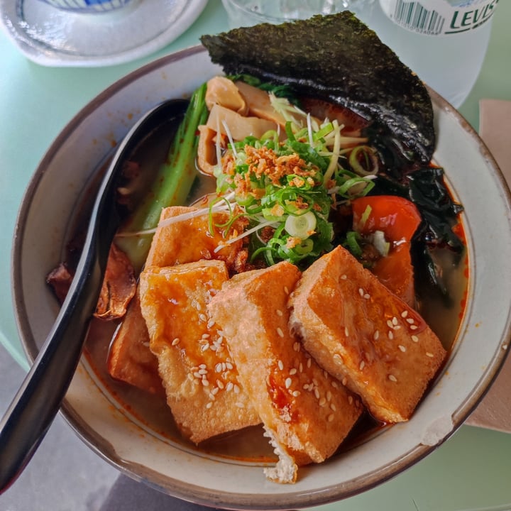 photo of Takumi Ramen Kitchen Milano Spicy veggie tofu miso ramen shared by @alotlikejess on  03 Mar 2023 - review