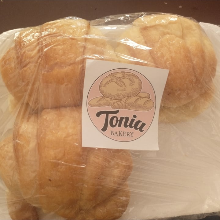 photo of Tonia Bakery Medialunas shared by @woovegan on  01 Jan 2023 - review
