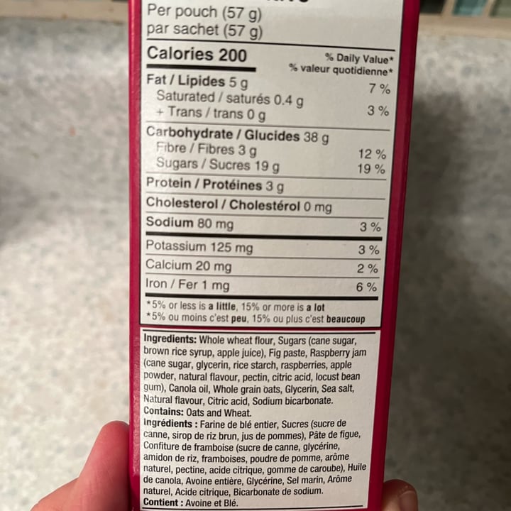 photo of Nature's Bakery Fig Bar Raspberry shared by @elisaz on  08 Jan 2023 - review