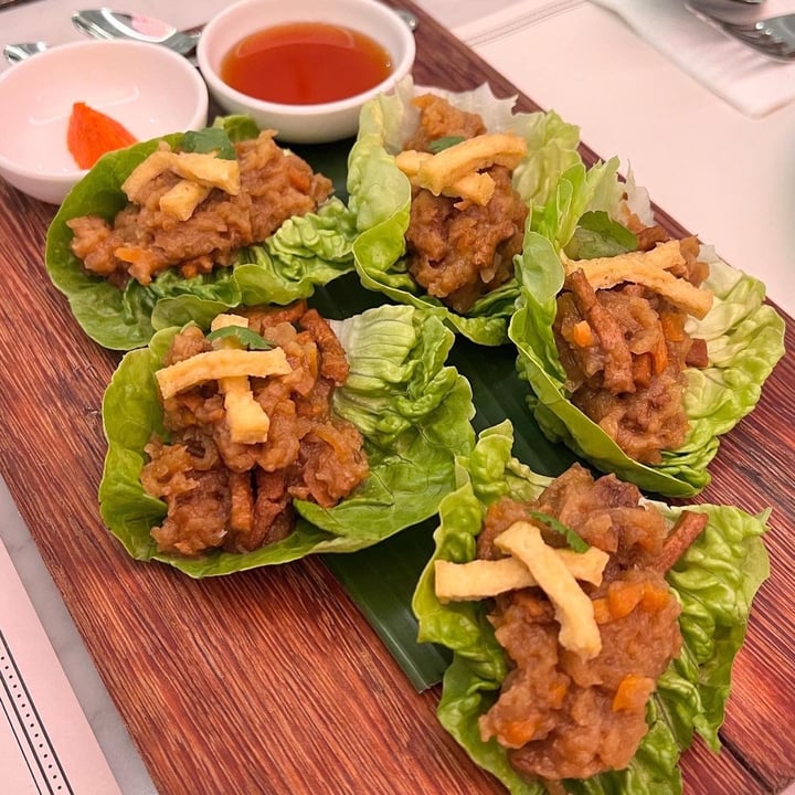 photo of Violet Oon Popiah salad cups shared by @eritakay on  03 Feb 2023 - review
