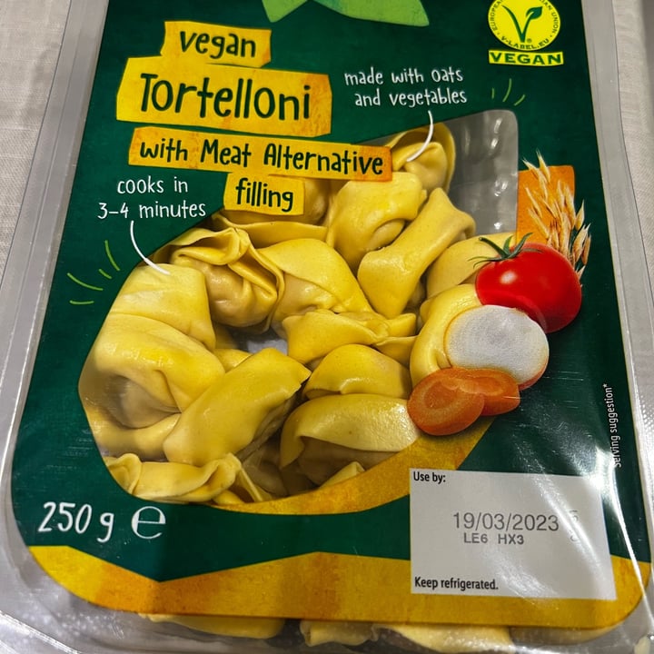 photo of Vemondo  vegan tortelloni with meat shared by @irtela on  24 Jan 2023 - review