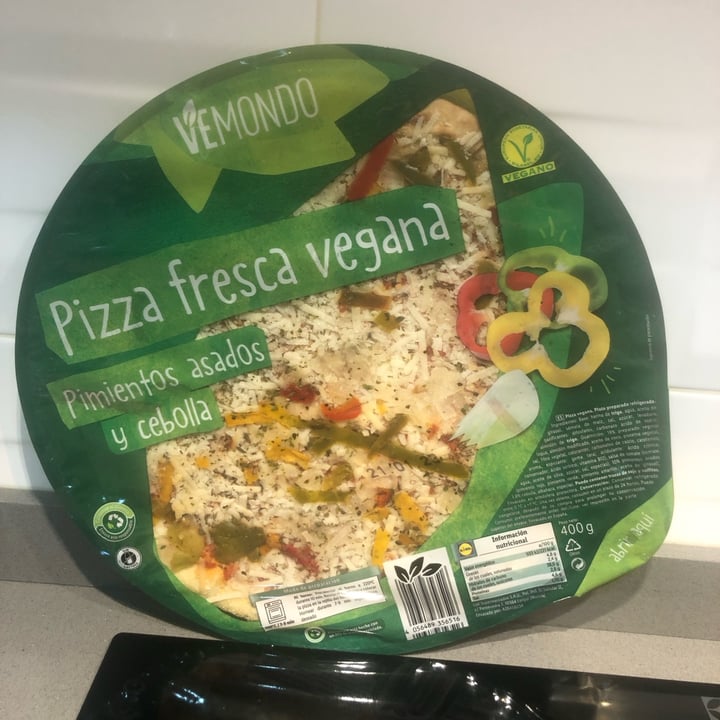 photo of Vemondo Pizza fresca vegana shared by @loula on  21 Jan 2023 - review