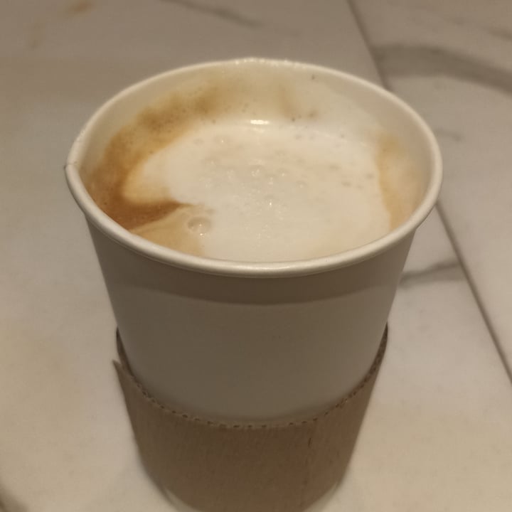 photo of Benigno Latte con leche de almendras shared by @vikvegan on  21 Jul 2023 - review