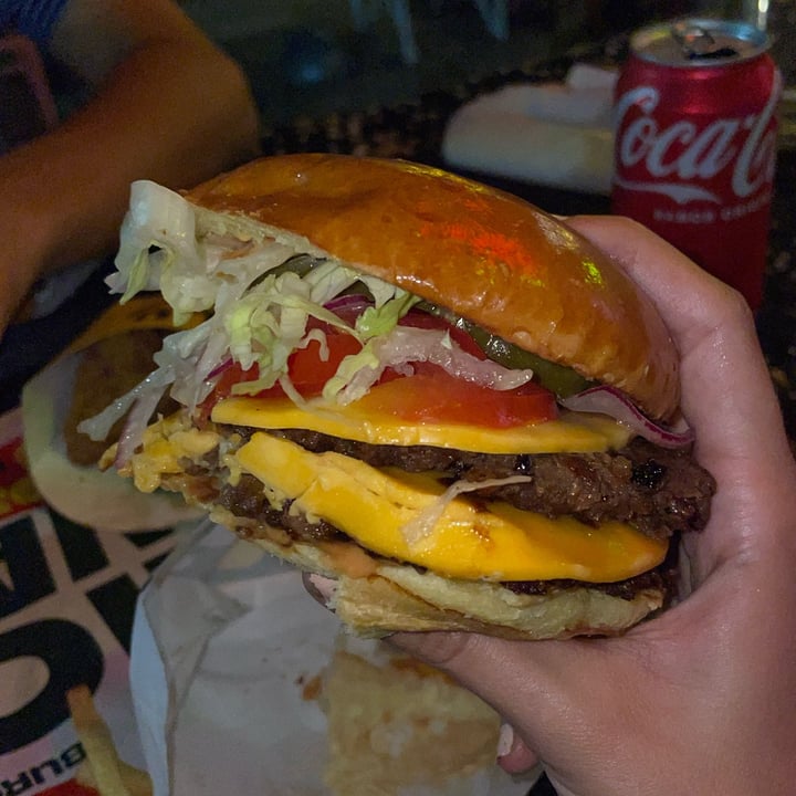 photo of JOY burgers Happy Joy shared by @valenequiza on  06 Jan 2023 - review