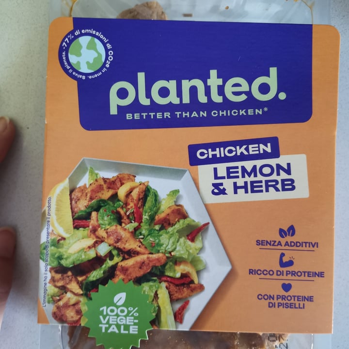 photo of Planted chicken lemon & herb shared by @federicacongiu on  20 Jul 2023 - review