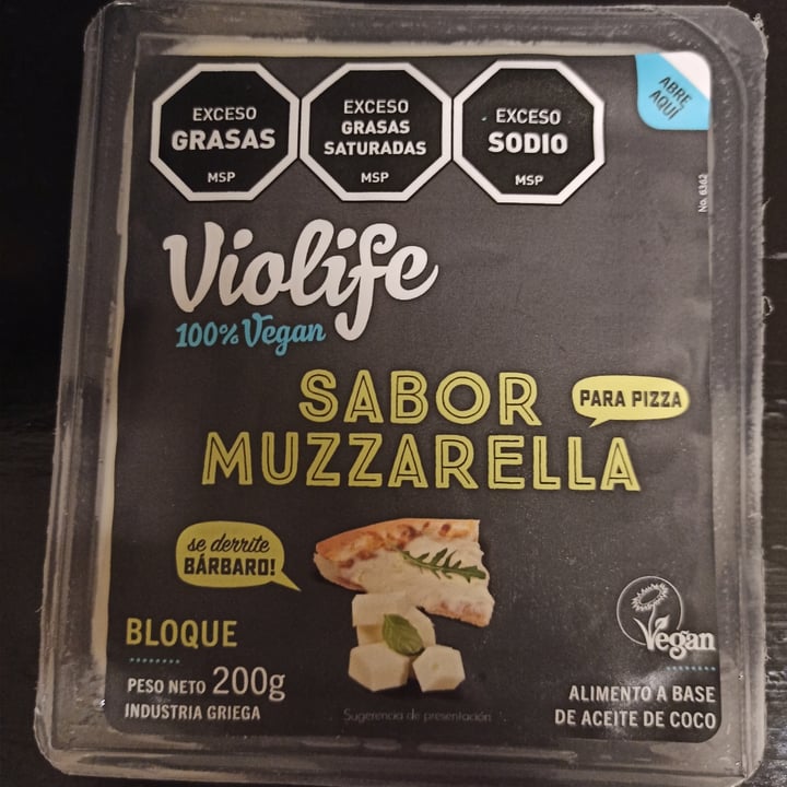 photo of Violife muzzarella shared by @vintognuk3 on  14 Jan 2023 - review