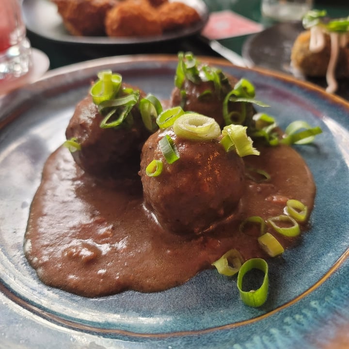 photo of brEAThe Restaurant Boulettes Tsukune shared by @charlottecobblepot on  08 Feb 2023 - review