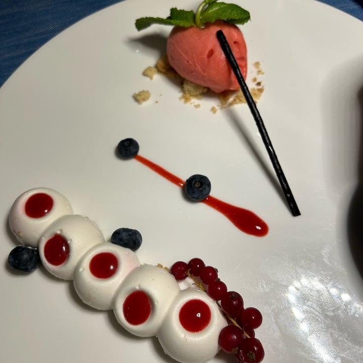 photo of Da Gabrisa Restaurant & Wine Bar Vegan Cheesecake shared by @emilyiorio on  23 May 2023 - review
