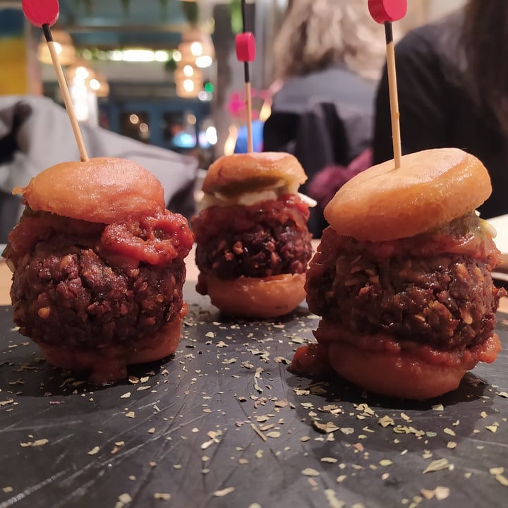photo of Cookaluzka Burger Dots “Le piccoline” shared by @angelesrocaz on  26 Feb 2023 - review