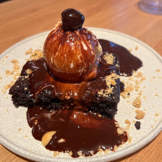 Photo of the dish “CHOCOLATE BROWNIE”