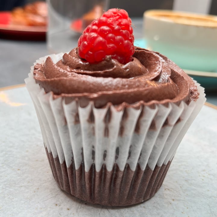 boulangerie-bon-matin-finsbury-park-united-kingdom-vegan-chocolate