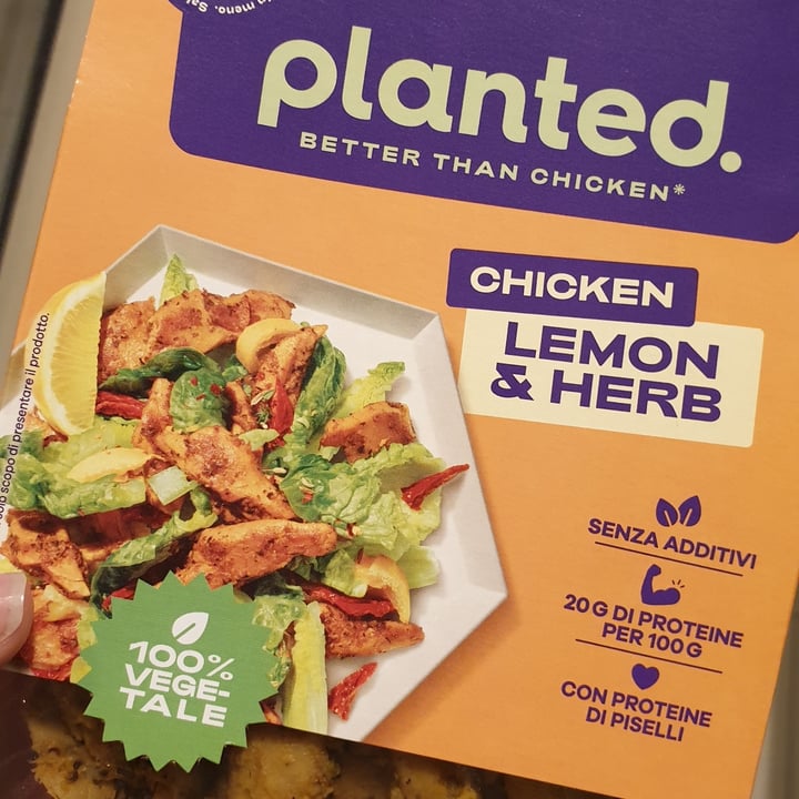 photo of planted.chicken Chicken From Plants - Lemon & Herbs shared by @marinaceleste on  19 Apr 2023 - review