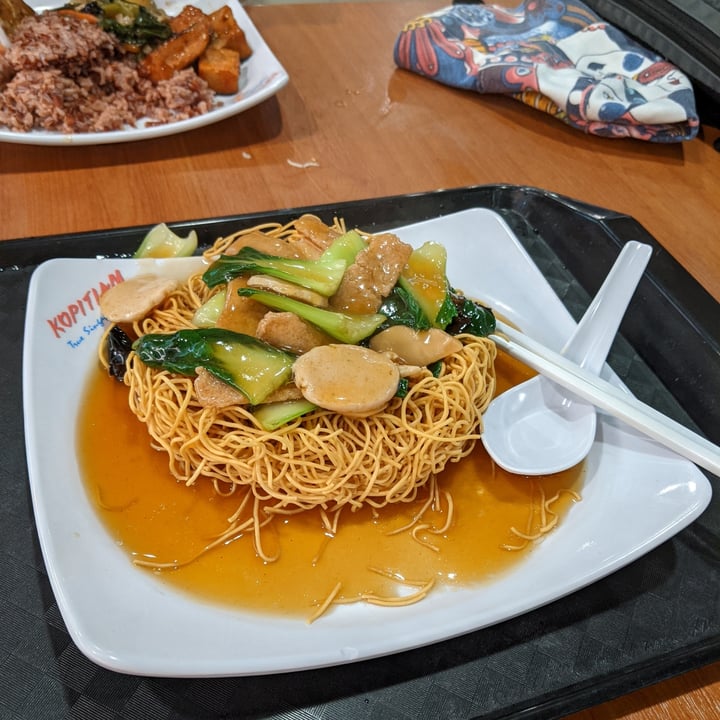 photo of eVeg Vegetarian Crispy Noodle shared by @dafnelately on  01 Mar 2023 - review