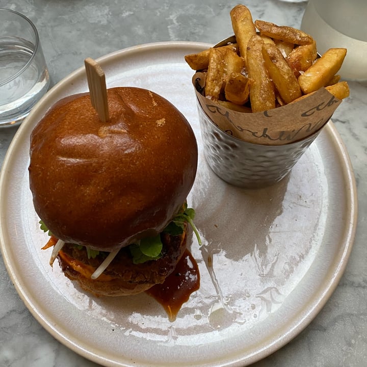 photo of Mildreds Restaurant BBQ Pulled Pok shared by @cassgloriaeats on  15 May 2023 - review
