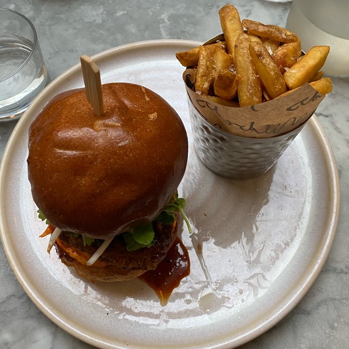 photo of Mildreds Soho BBQ Pulled Pok shared by @cassgloriaeats on  15 May 2023 - review