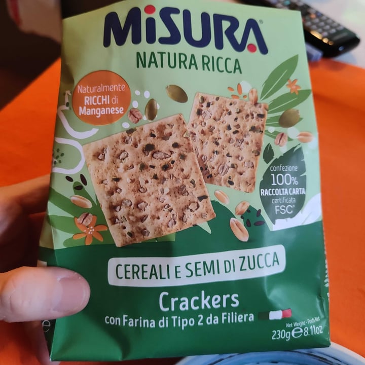 photo of Misura Crackers ai Cereali, Semi di Zucca e Fiocchi di Avena - Natura Ricca shared by @gilazza on  24 May 2023 - review
