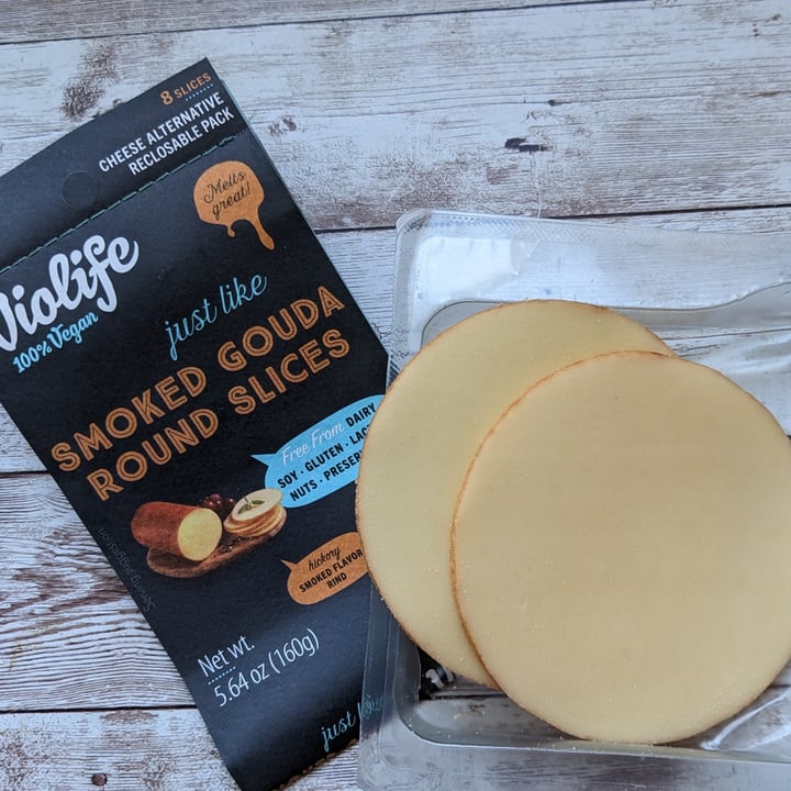 photo of Violife Smoked Gouda Round Slices shared by @theveganfeast on  08 Jan 2023 - review