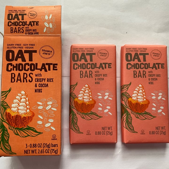 Trader Joe's Oat Chocolate Bars with Crispy Rice and Cocoa Nibs Review