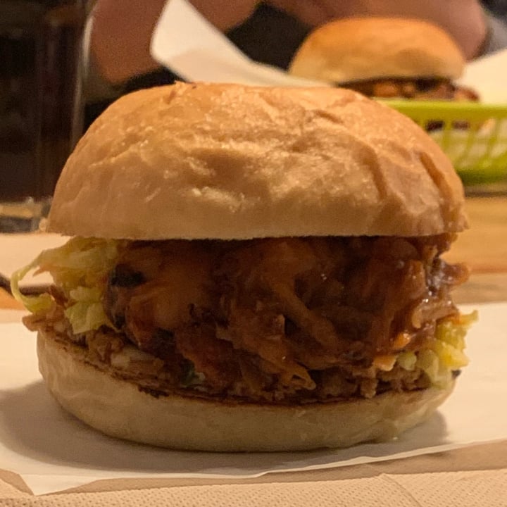 photo of FANTASTIC V BBQ pulled pork sandwich shared by @elyqs on  27 Feb 2023 - review