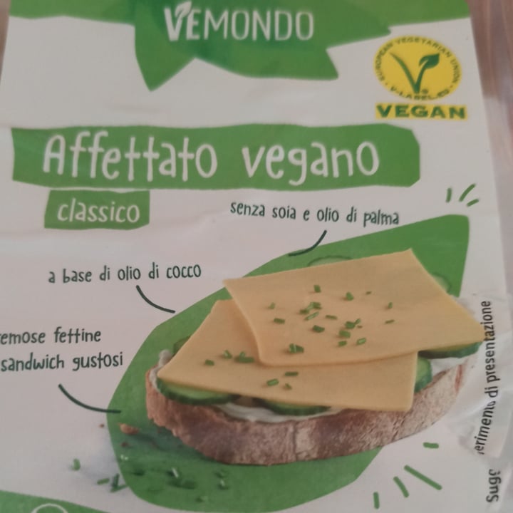 photo of Vemondo Affettato Vegano Classico shared by @veganfoodcorner on  10 Jan 2023 - review