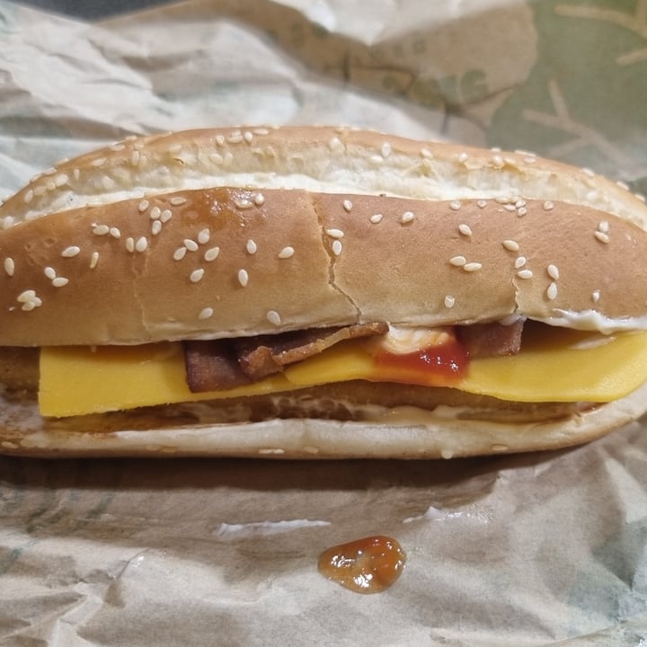 photo of Burger King Leicester Square Vegan Royale Bakon King shared by @lukayaba on  02 Jan 2023 - review
