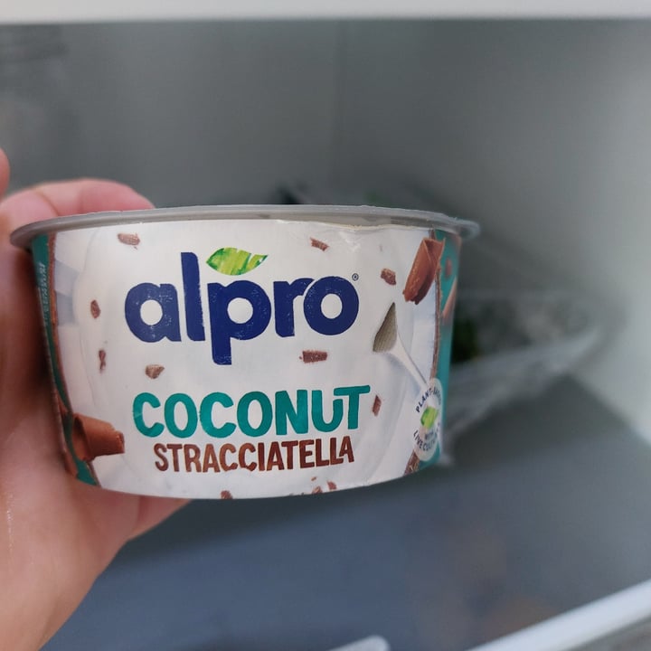 photo of Alpro yogurt coconut stracciatella shared by @clap95 on  30 May 2023 - review