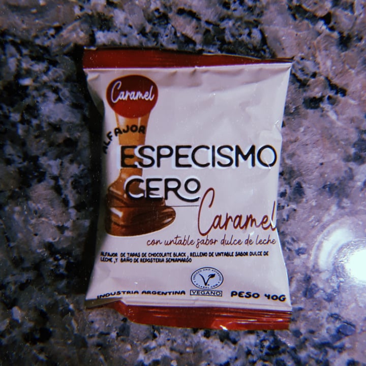 photo of Un Rincón Vegano Alfajor Especismo Cero-Caramel shared by @nanicuadern on  24 Mar 2023 - review