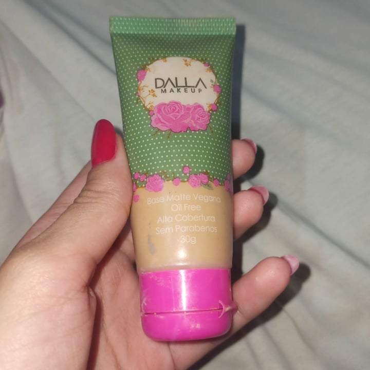 photo of Dalla Makeup Base Para O Rosto shared by @larissg on  12 Jun 2023 - review