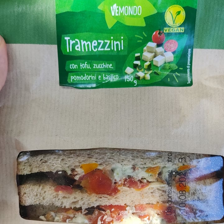 photo of Vemondo Tramezzini Con Tofu Zucchine Pomodorini E Basilico shared by @giulyr98 on  28 Jul 2023 - review