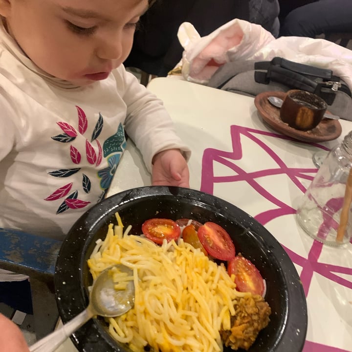 photo of Wara espacio saludable Menú Infantil - Nuggets De Tofu, Fideos, Cherries y Cheddar Vegan shared by @claritavegana on  31 May 2023 - review