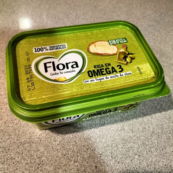 photo of Flora Flora Margarina Toque Aceite de Oliva shared by @javisanx on  05 Jul 2023 - review