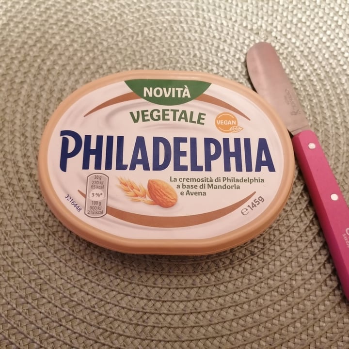 photo of Kraft Philadelphia Plant Based Cream Cheese shared by @claire66 on  30 Jun 2023 - review