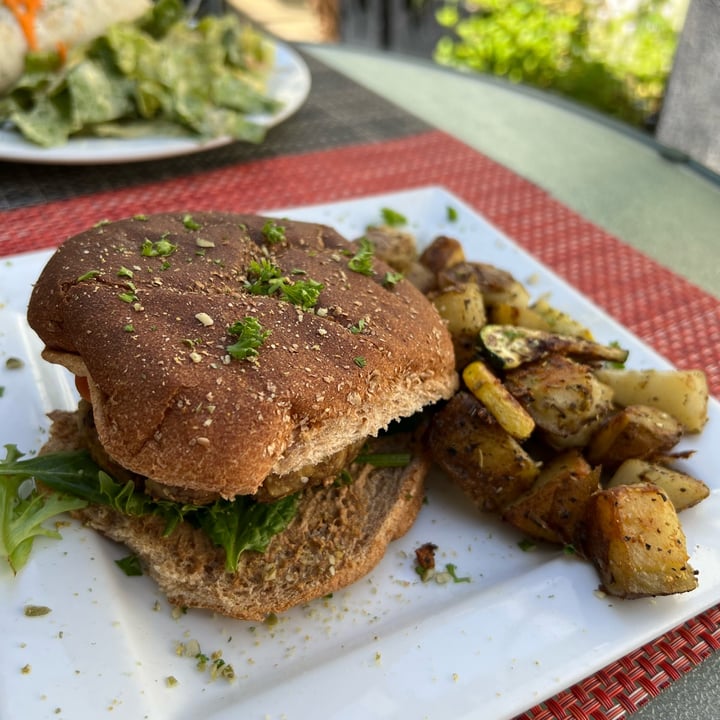 photo of Green Door Cafe The Bombay Bay Bomb Curry Burger shared by @liberationbby on  29 Mar 2023 - review