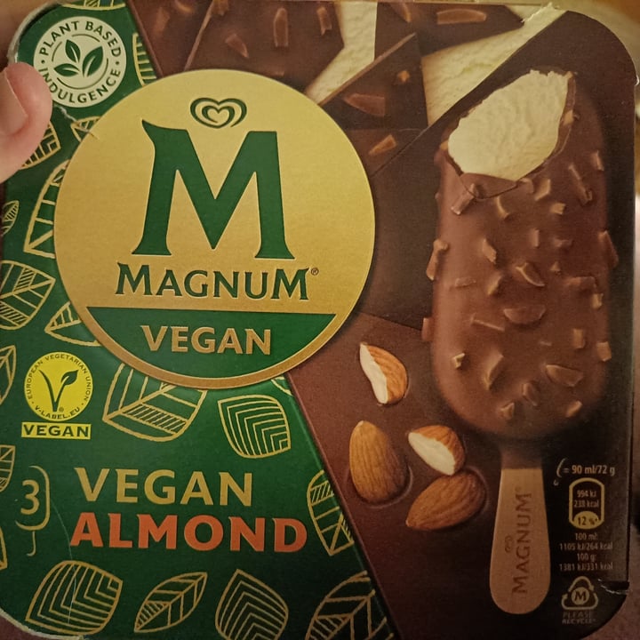 photo of Magnum Magnum Almendras Vegana shared by @gernika on  16 May 2023 - review
